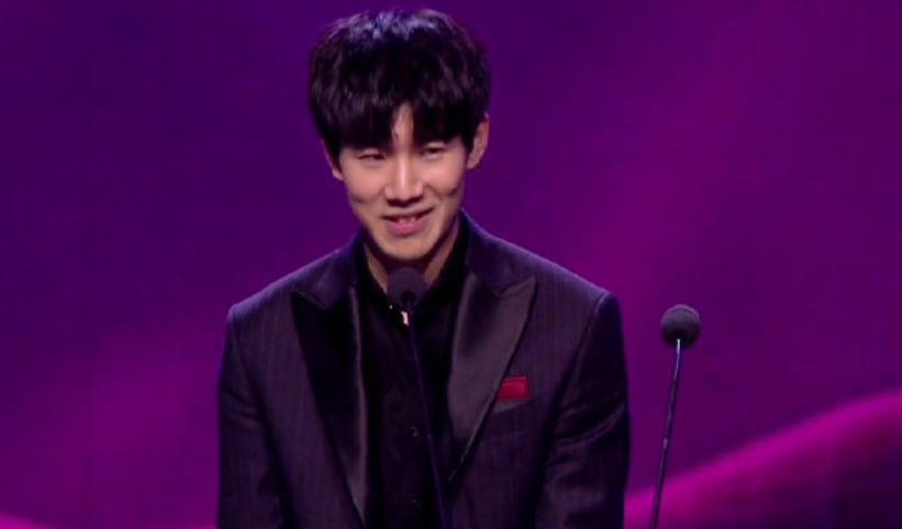 【战报】2025MSI季中冠军杯Day2综述，RNG光速拿下，C9爆冷告负